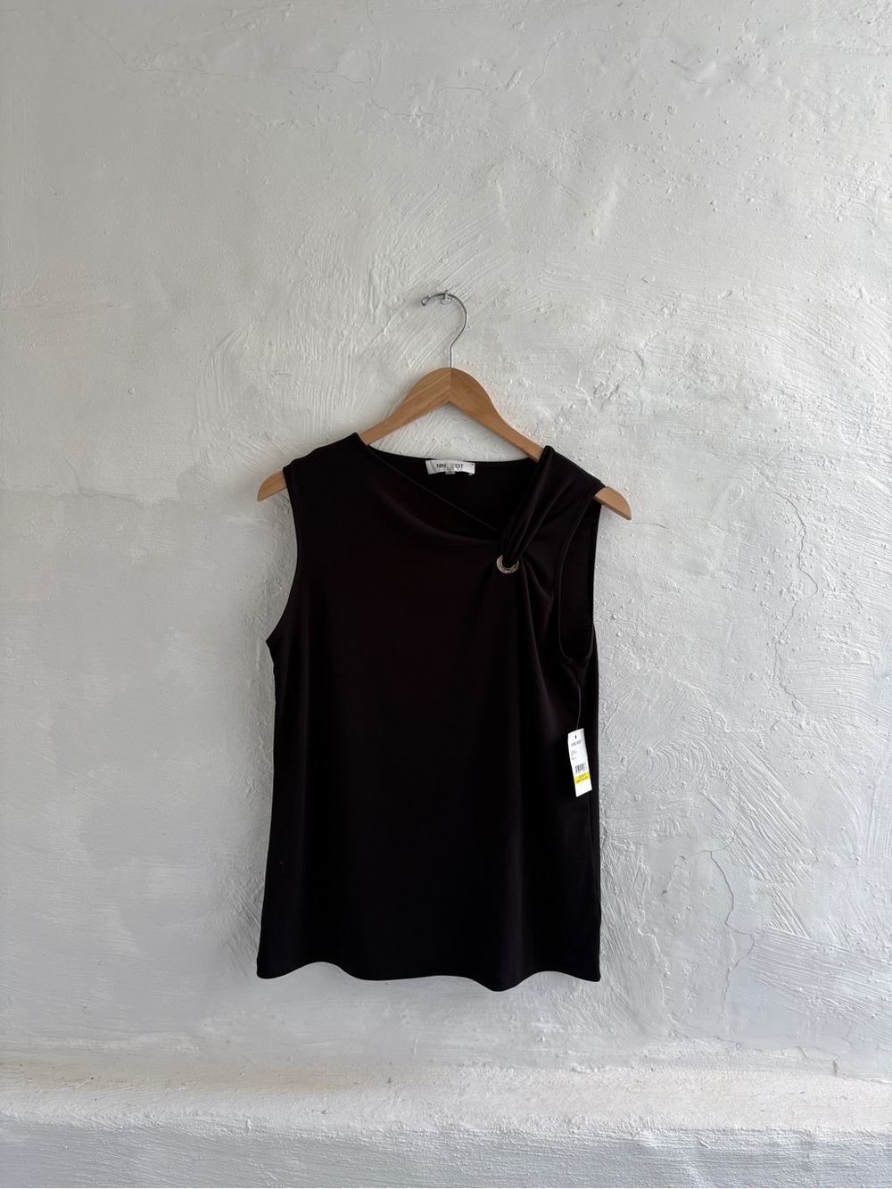 Woman’s NWT nine wear business casual top